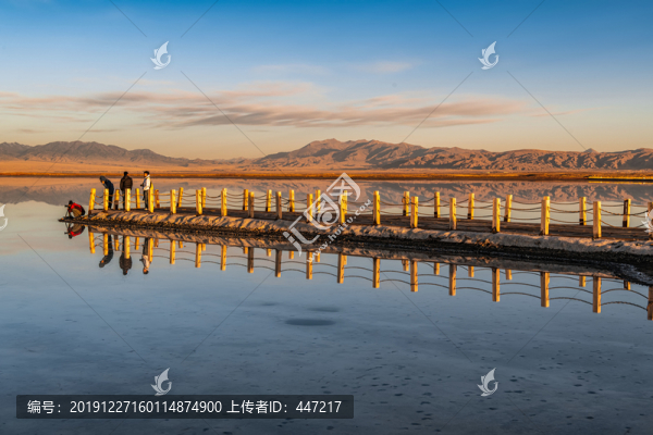 茶卡鹽湖日出