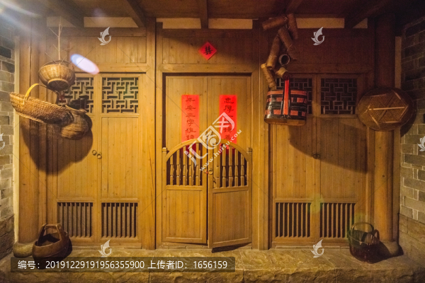 農(nóng)家院門