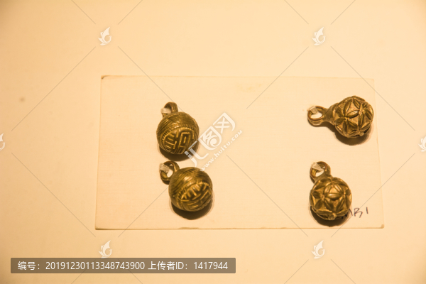 金屬紐扣