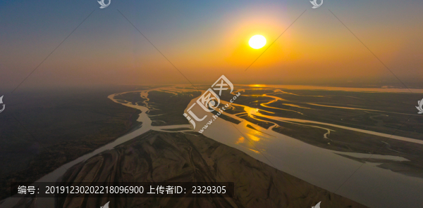 航拍下的黃河日落美景如畫