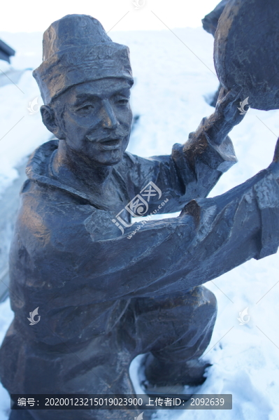 民族風(fēng)情雕塑