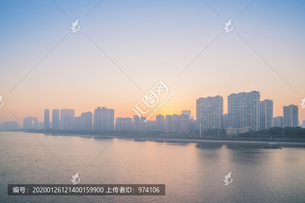 浙江杭州城市建筑和錢(qián)塘江風(fēng)光
