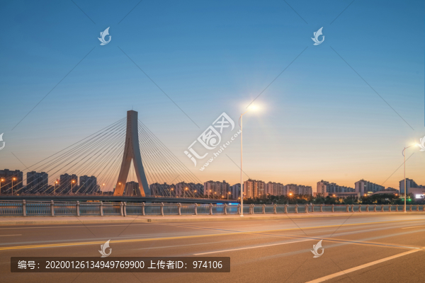 張家暨陽湖景區(qū)的建筑和公路橋梁