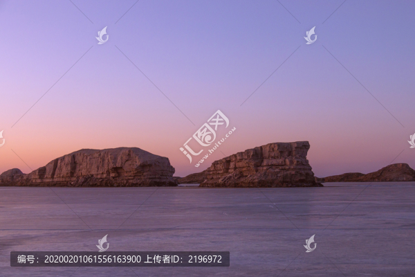 水上雅丹晨光