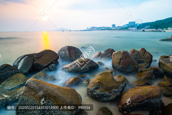 巖石海岸