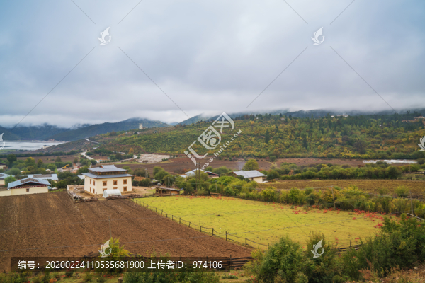 中國(guó)云南省納帕海草原旅游風(fēng)光