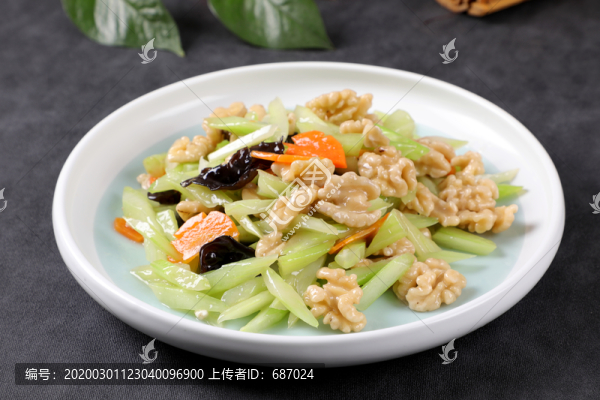 西芹桃仁