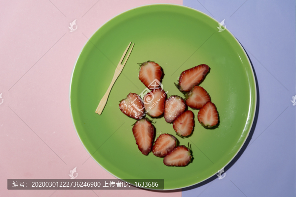 小草莓