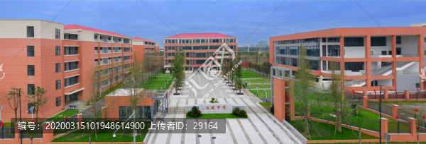 東坡區(qū)百坡中學(xué)大門航拍圖