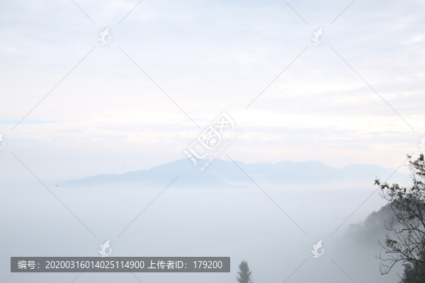 縣河馬鞍山云霧五