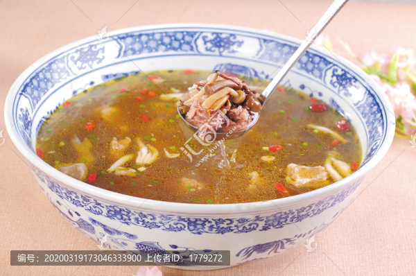 野菌牛肉湯