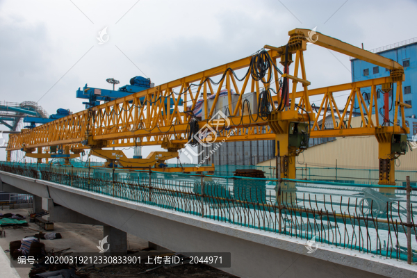 橋梁運(yùn)架機(jī)