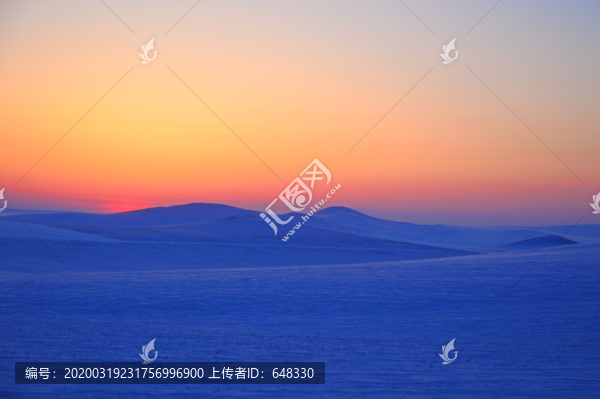 草原冬季風(fēng)光