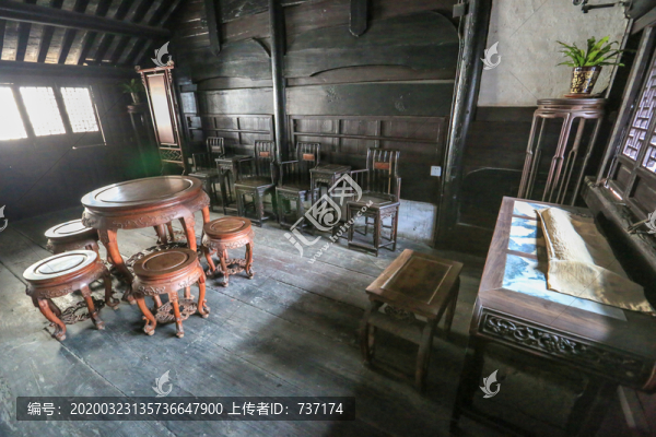 江蘇水鄉(xiāng)周莊沈廳走馬樓琴房