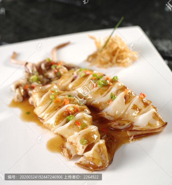 香草黑椒汁焗魷魚筒