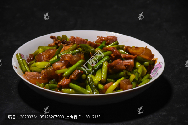 蒜薹炒肉