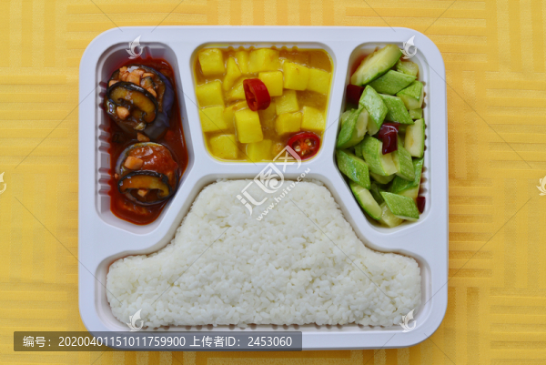 菜品豐富的盒飯