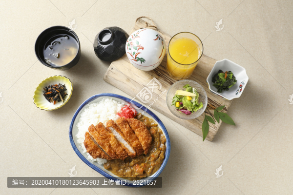 炸豬排咖喱飯