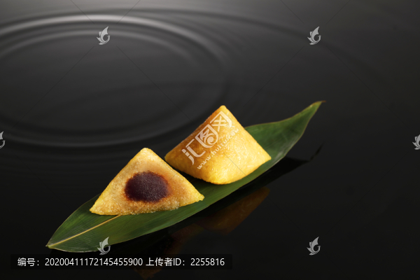 豆沙枧水粽