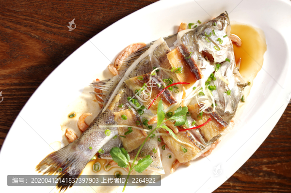 蒸鱸魚