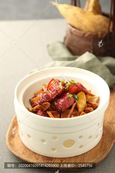 時(shí)筍紅燒肉