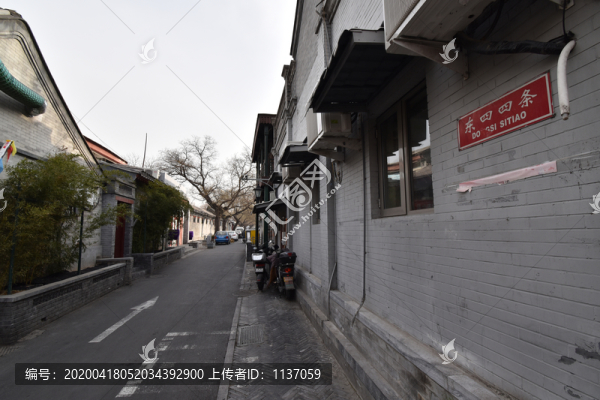 東四四條西口