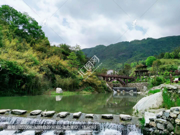 小橋流水人家