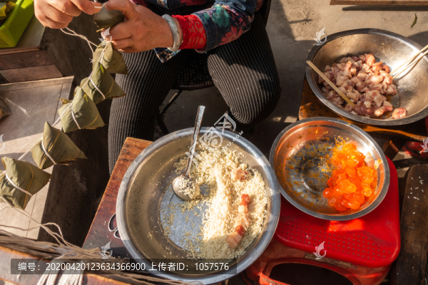 農(nóng)家手工包粽子