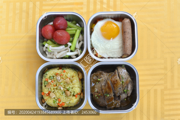 快餐盒飯包裝的餐點(diǎn)