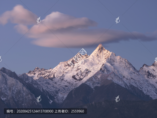 日照梅里雪山