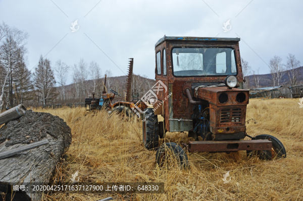 拖拉機(jī)