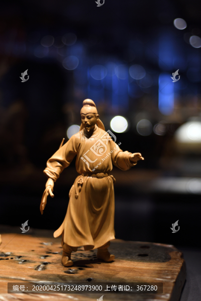 古代人物木雕