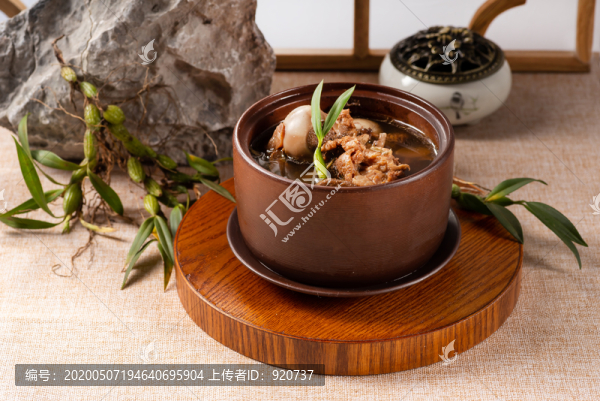 天青地白筒骨湯