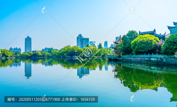 月湖公園
