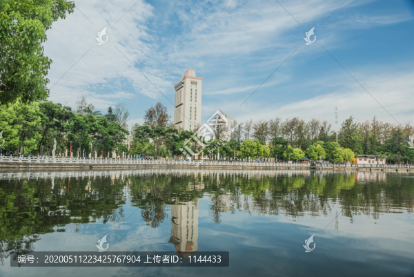 春天清晨的云南昆明城市風光