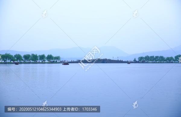 煙雨西湖