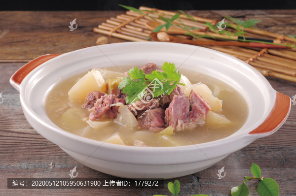 蘿卜燉牛腩