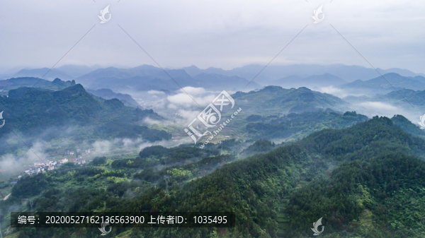 山區(qū)風(fēng)光