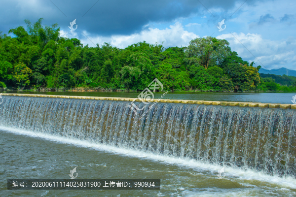 水壩