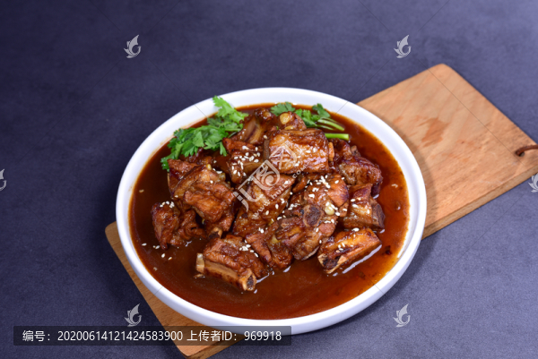 秘制排骨