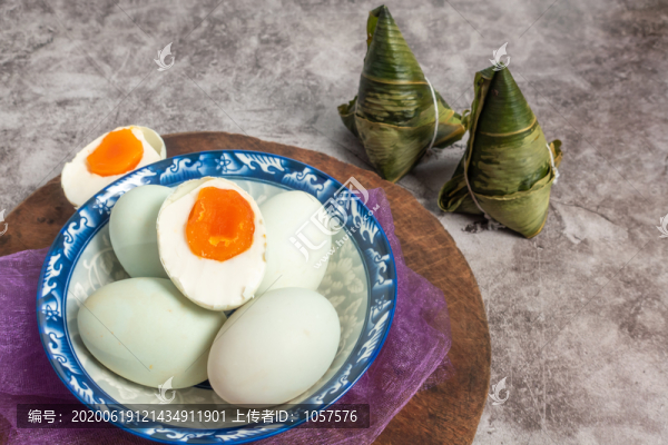 端午節(jié)粽子與咸鴨蛋
