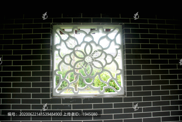 鏤空窗