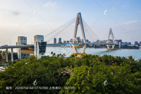 海南?？谑兰o(jì)大橋