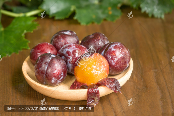紅李子