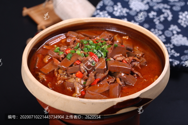 鴨血燜鴨雜