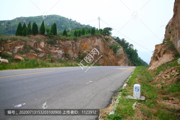 山區(qū)公路