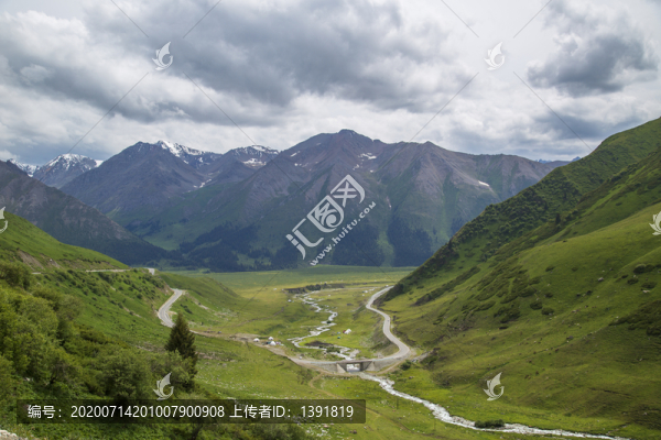 新疆獨(dú)庫公路