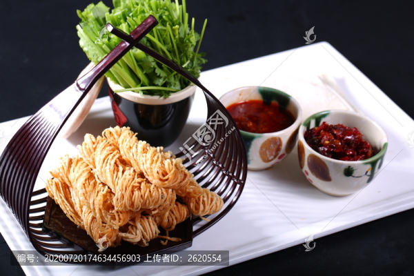 馓子炒青菜