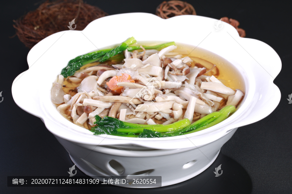 雞湯野山菌