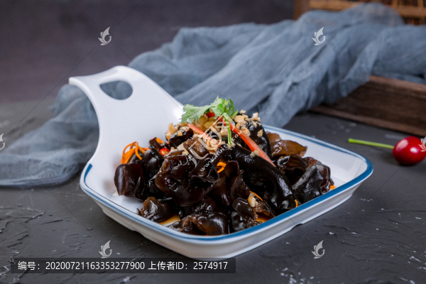涼拌云耳